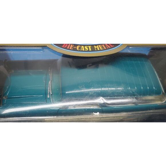 Road Tough 1/18 1957 Chevrolet Nomad Boxed - Picture 3 of 7